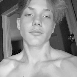 Meet your Posher, Logan